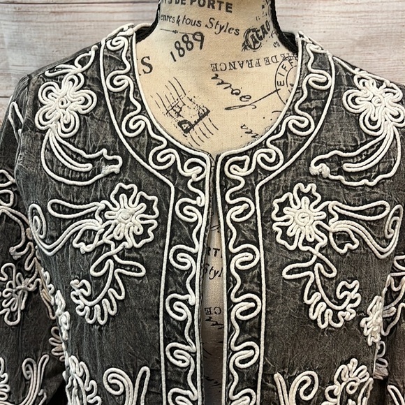 Soft Surroundings Wildwood Bolero Jacket Gray Acid Wash Textured Floral Small - Picture 3 of 11